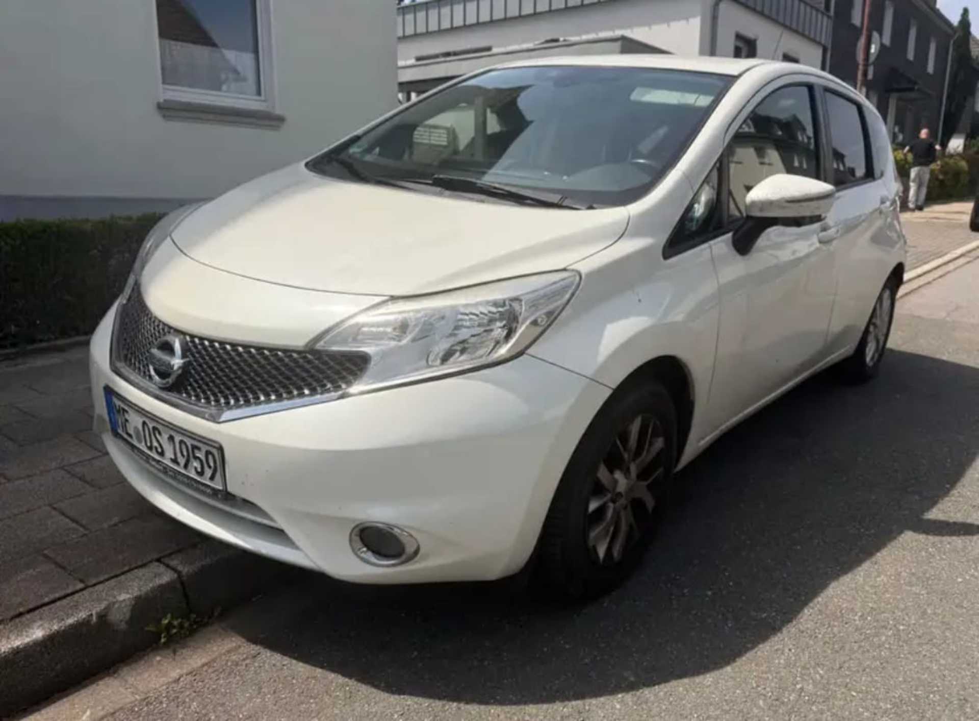 Nissan Versa Note - 1