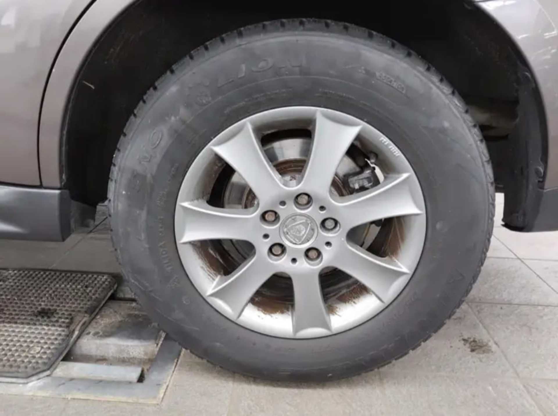 Mitsubishi Outlander  2.0 MIVEC  - 7