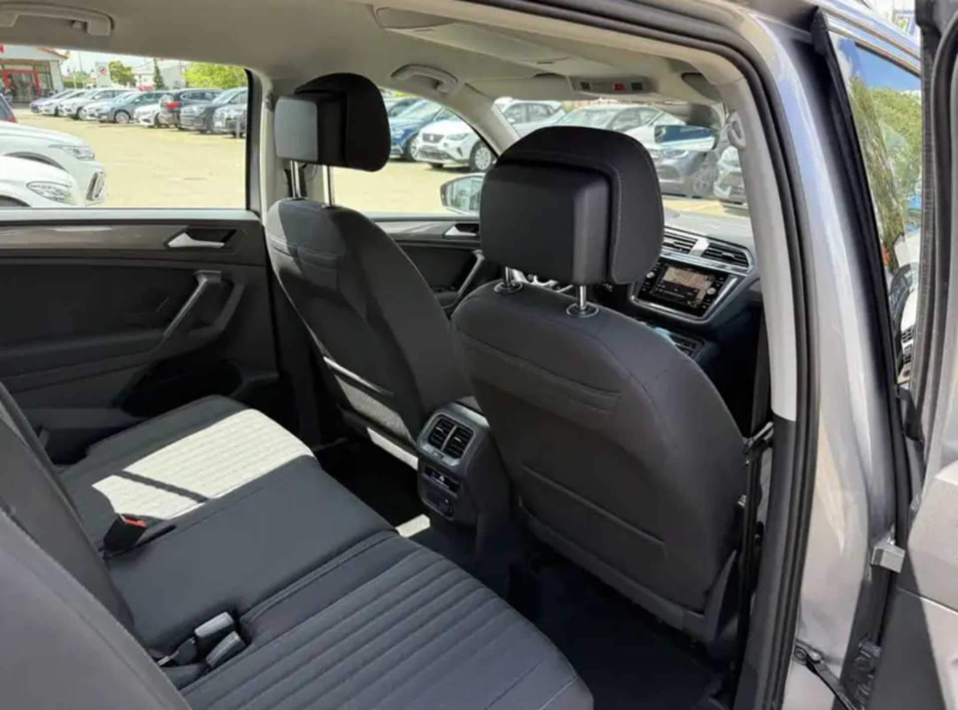 Volkswagen Tiguan - 4