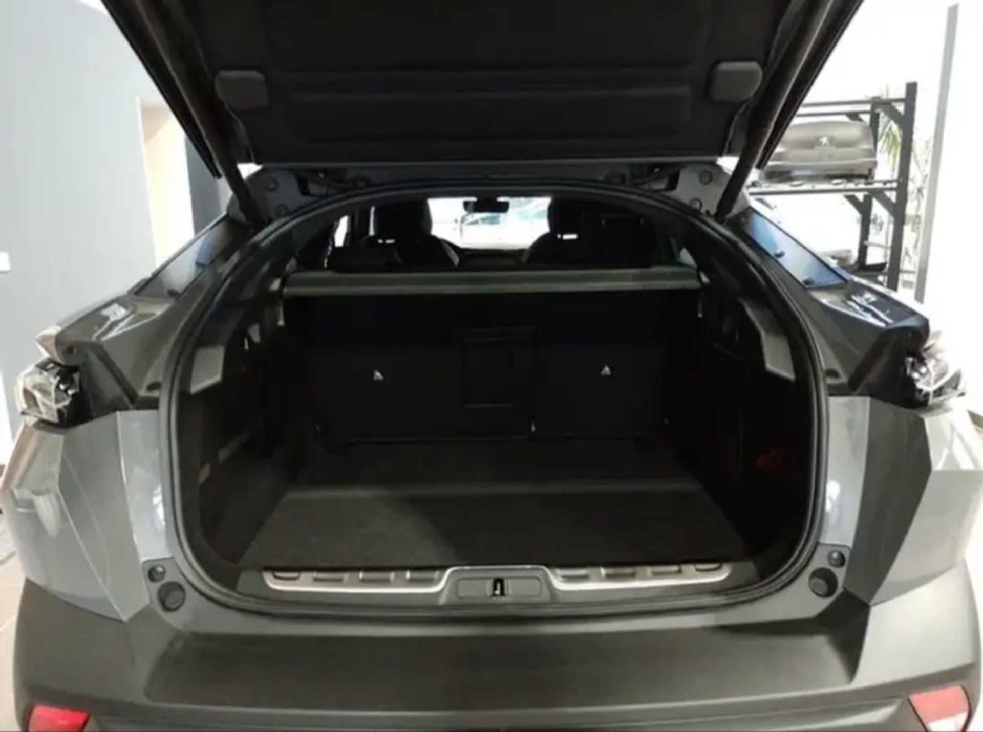 Peugeot 408 - 9