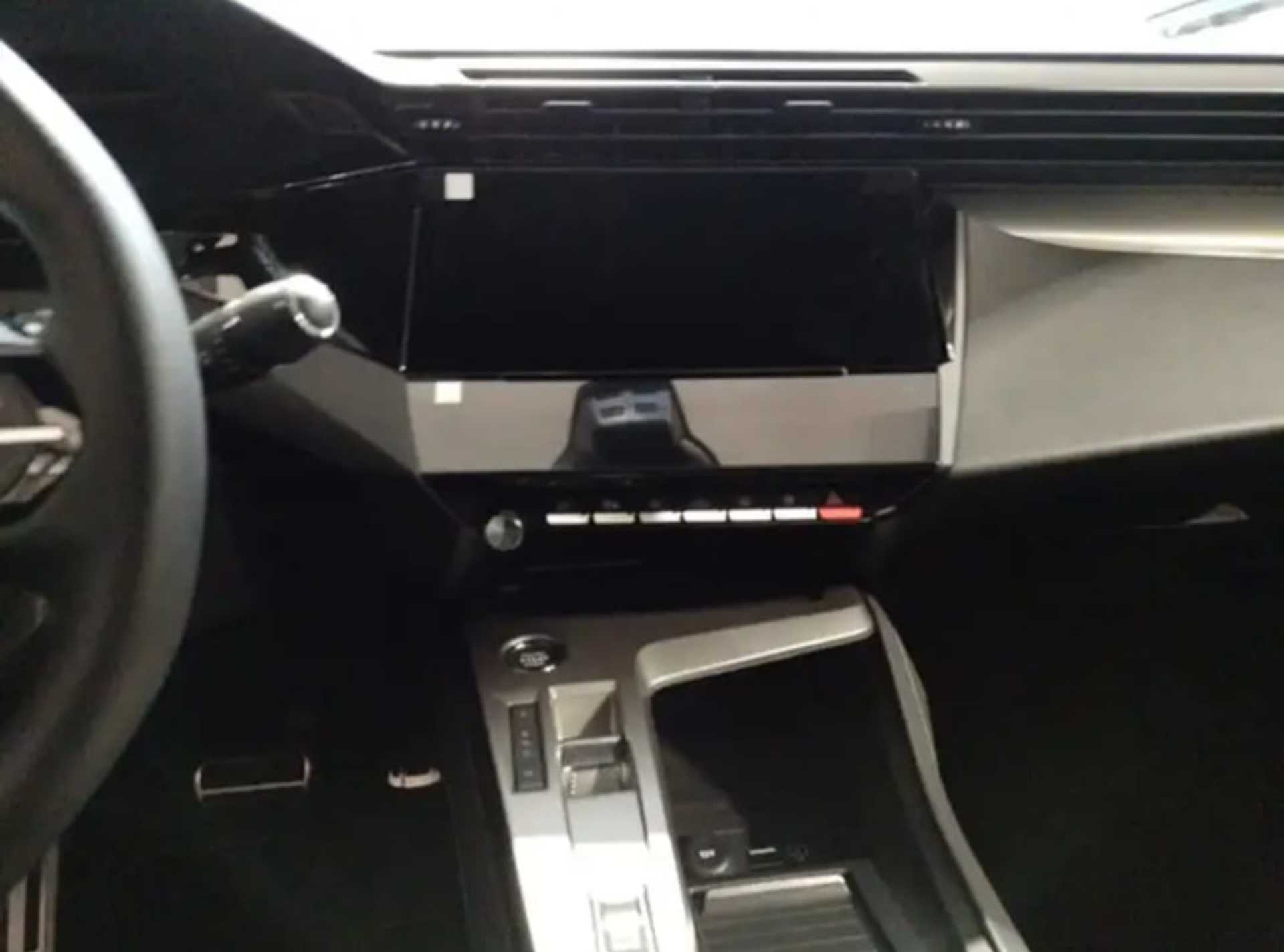 Peugeot 408 - 3