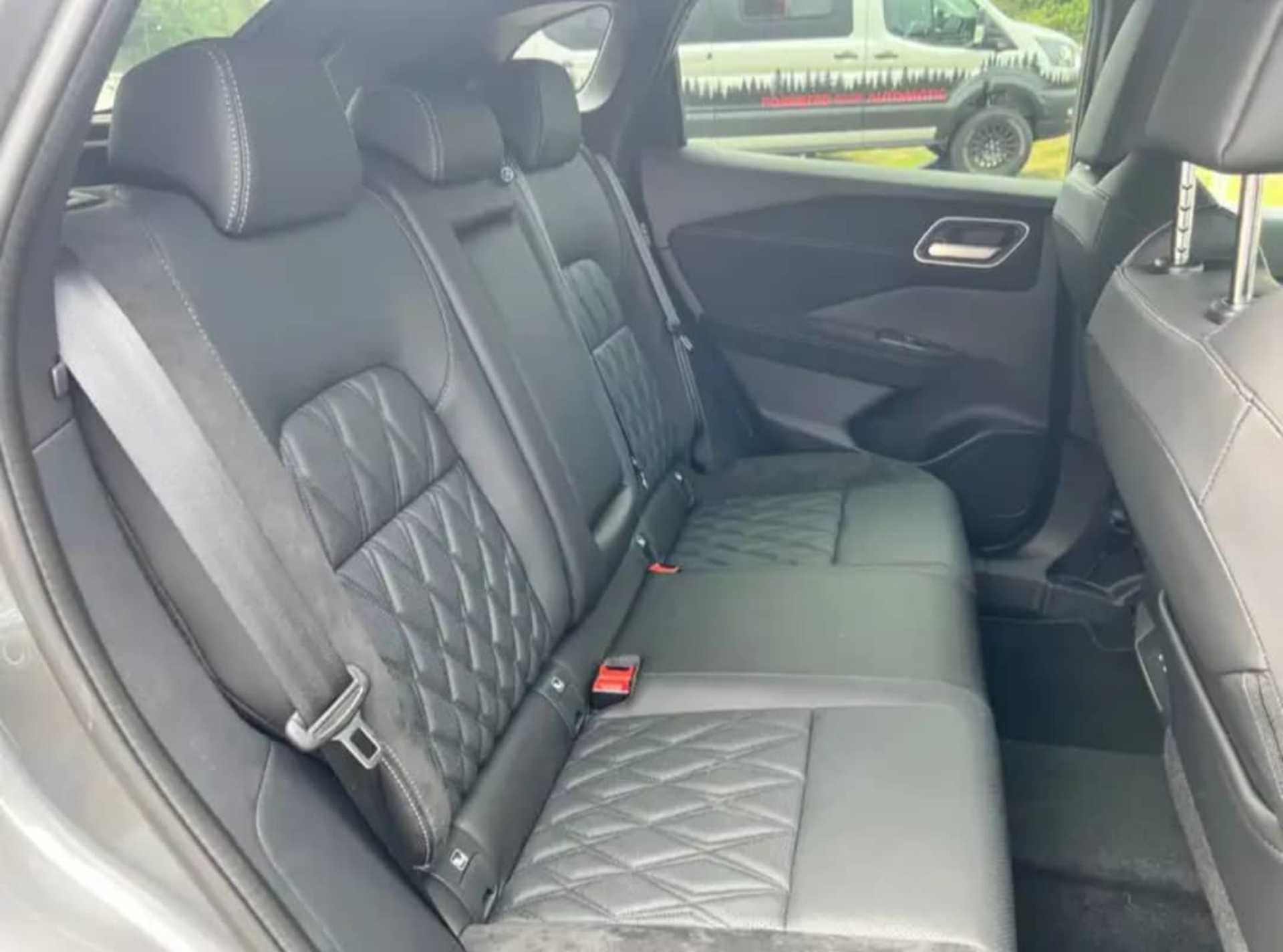 Nissan Qashqai 1.3 DIG-T  - 6