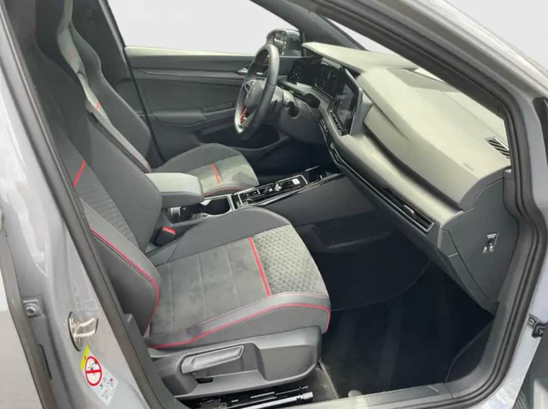 Volkswagen Golf VIII GTI - 6