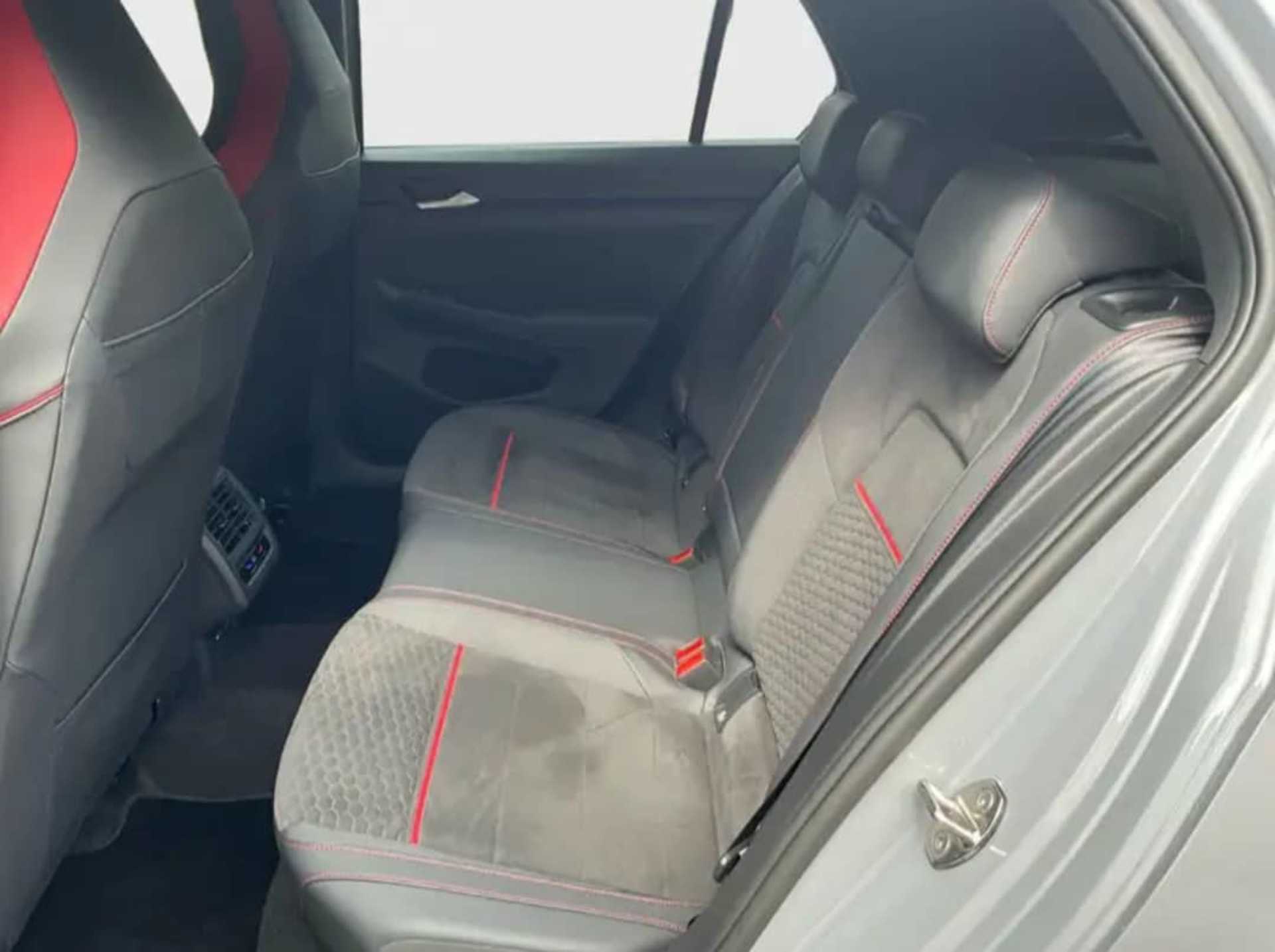 Volkswagen Golf VIII GTI - 7