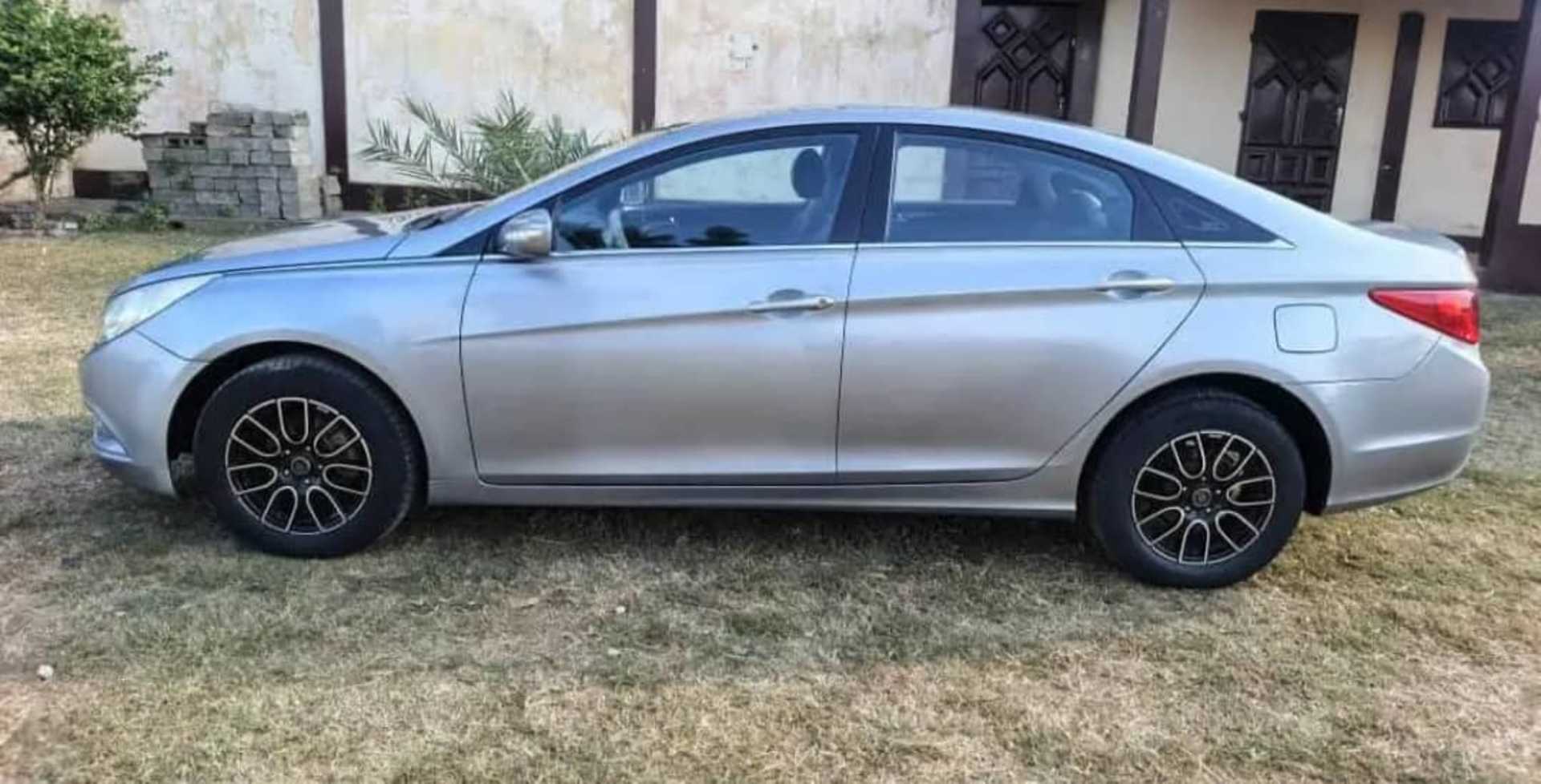 Hyundai Sonata - 3