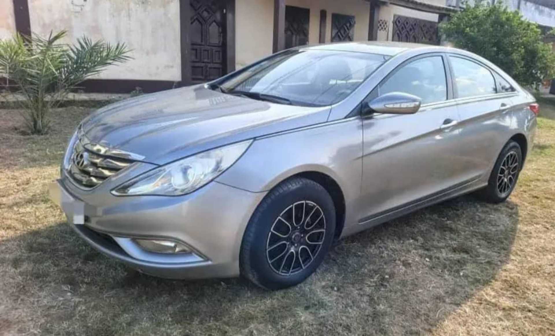 Hyundai Sonata - 1