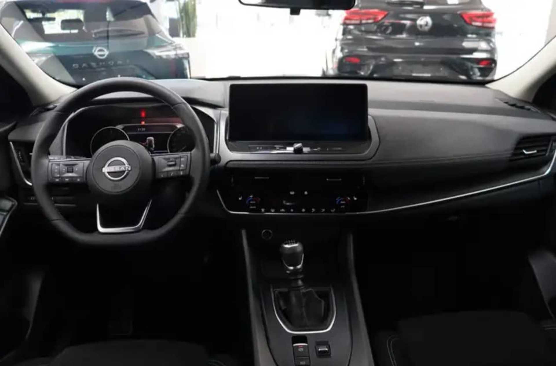 Nissan Qashqai - 2