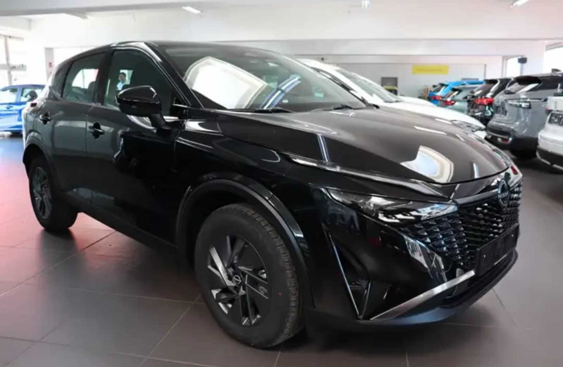 Nissan Qashqai - 1