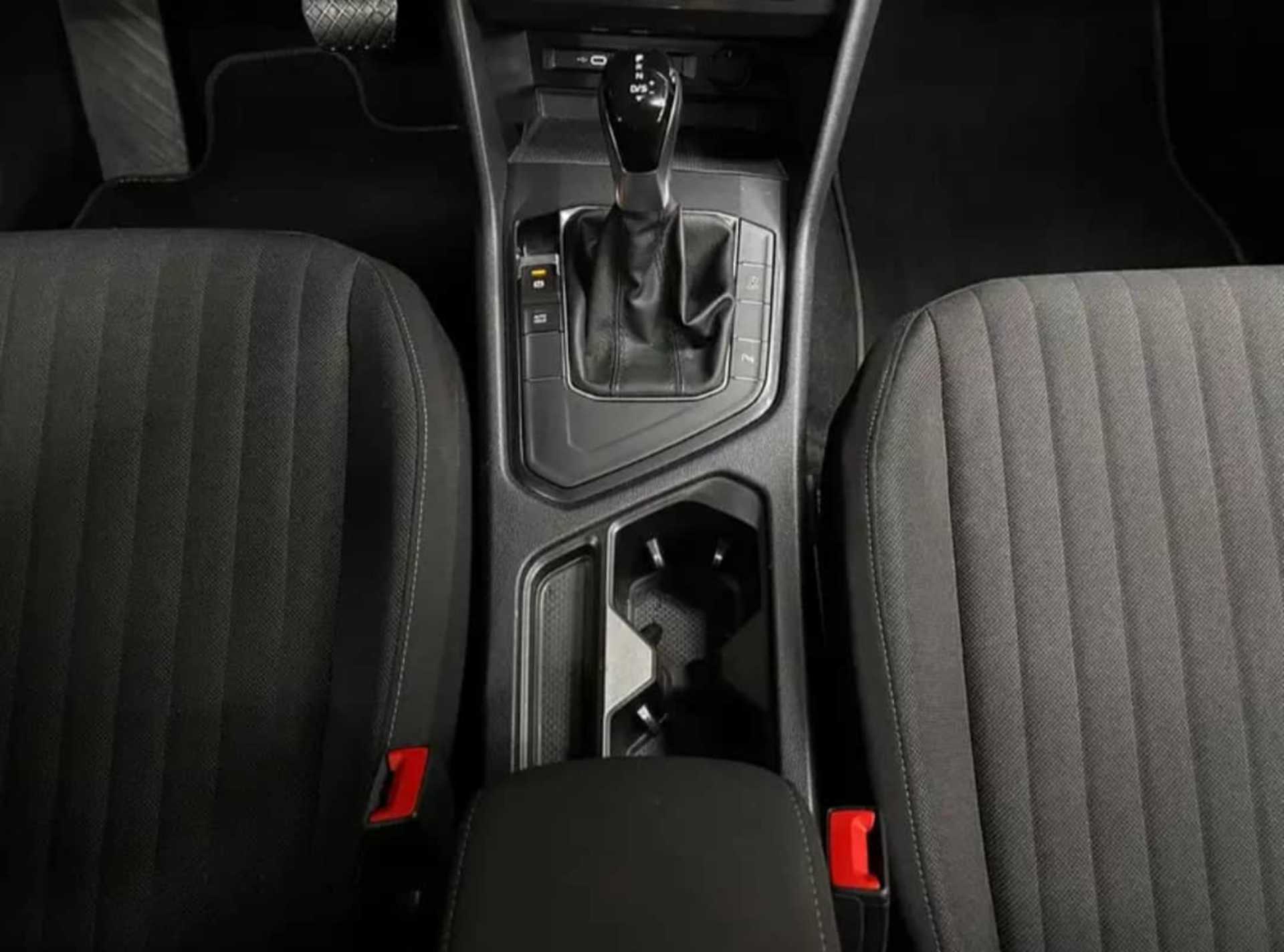 Volkswagen Tiguan - 5