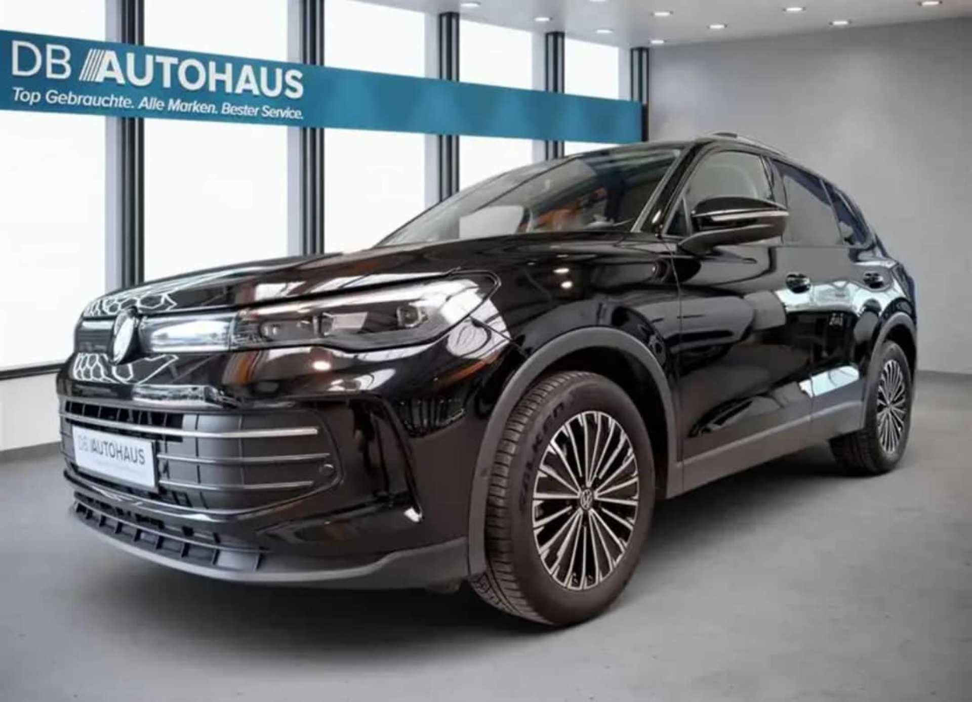 Volkswagen Tiguan - 10