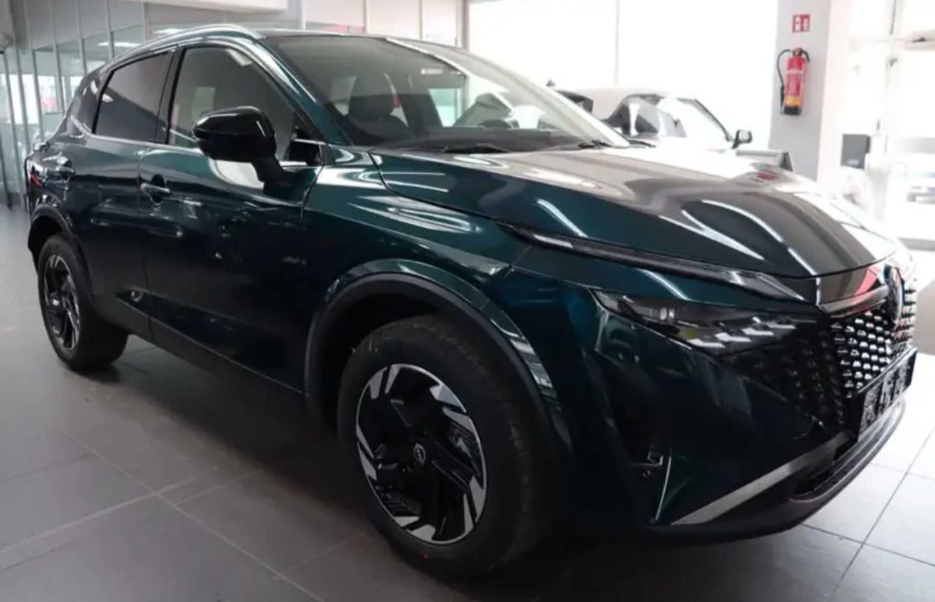 Nissan Qashqai - 1