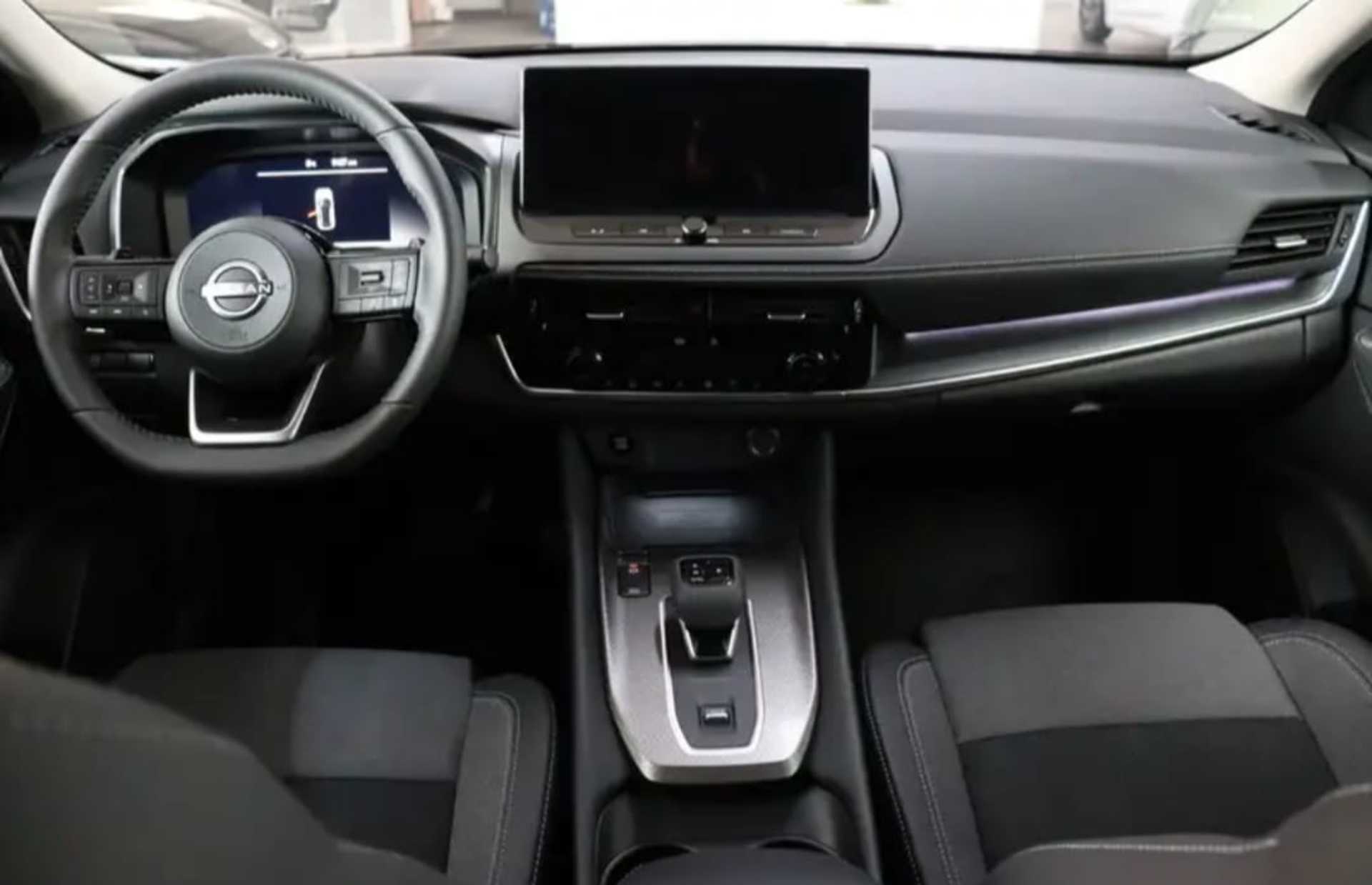Nissan Qashqai - 2