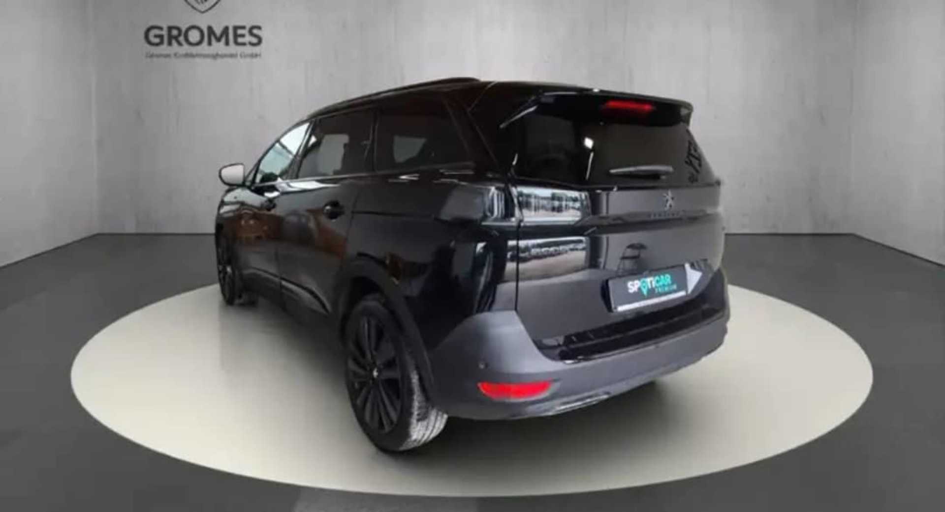 Peugeot 5008 - 8