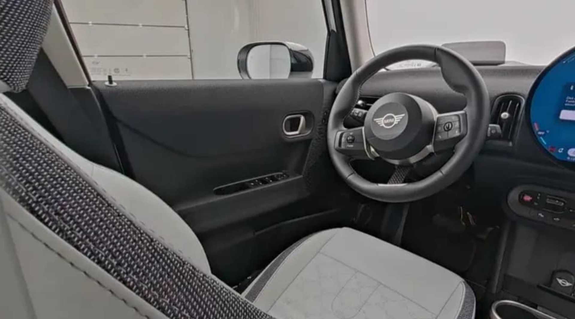 Mini Cooper C - 3