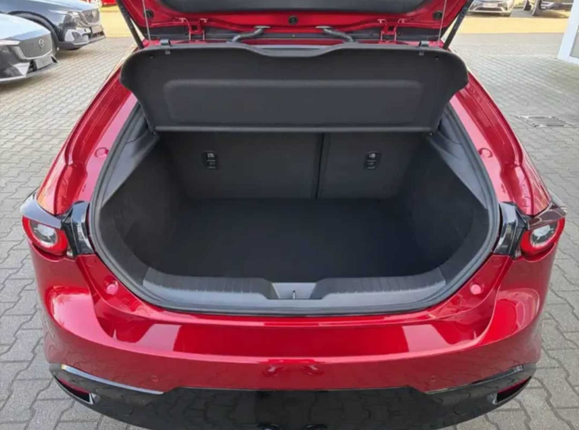 Mazda Mazda3 - 8