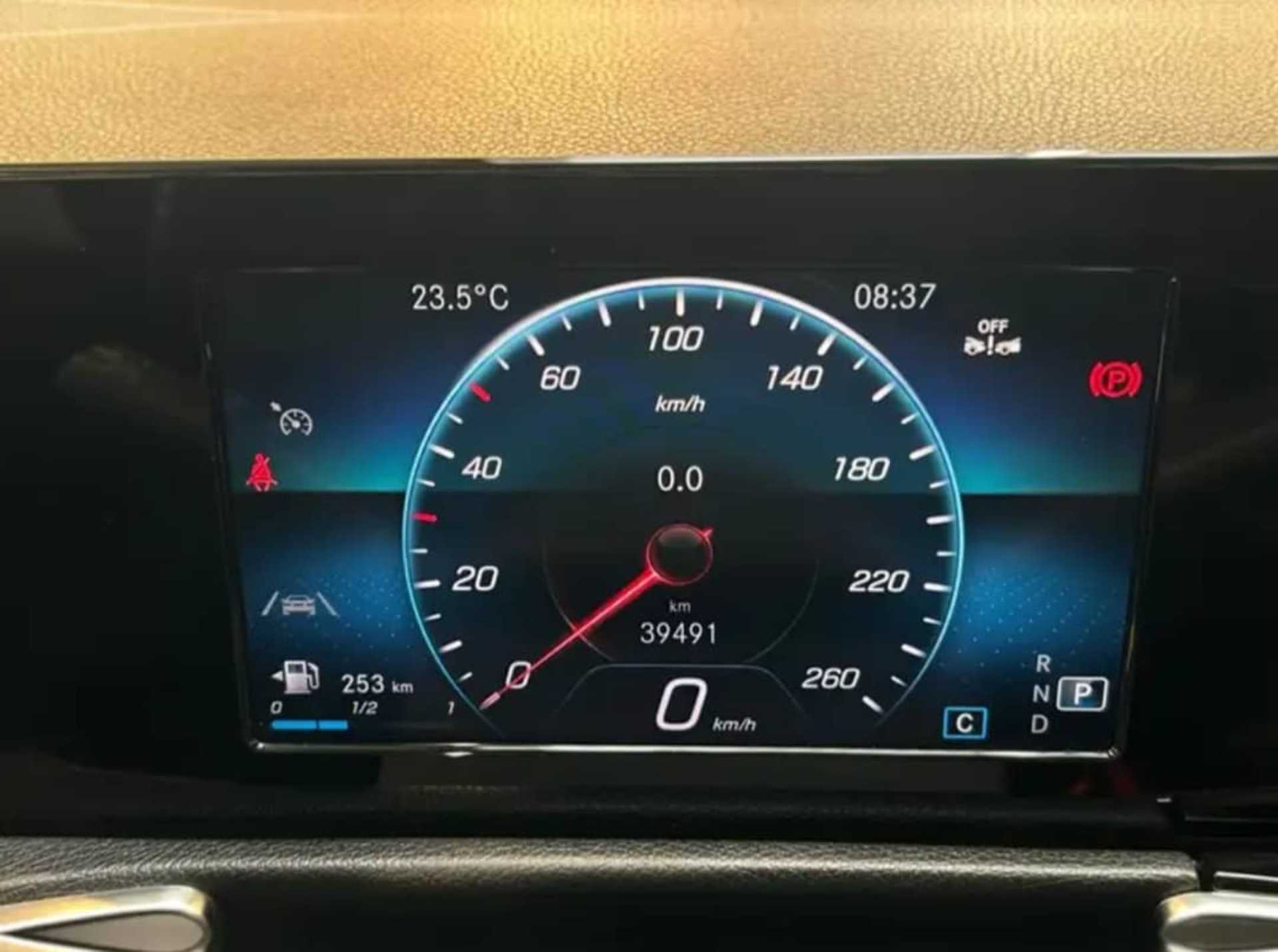 Mercedes-Benz GLB-Class - 3