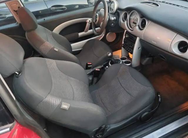 Mini Cooper — 6/10