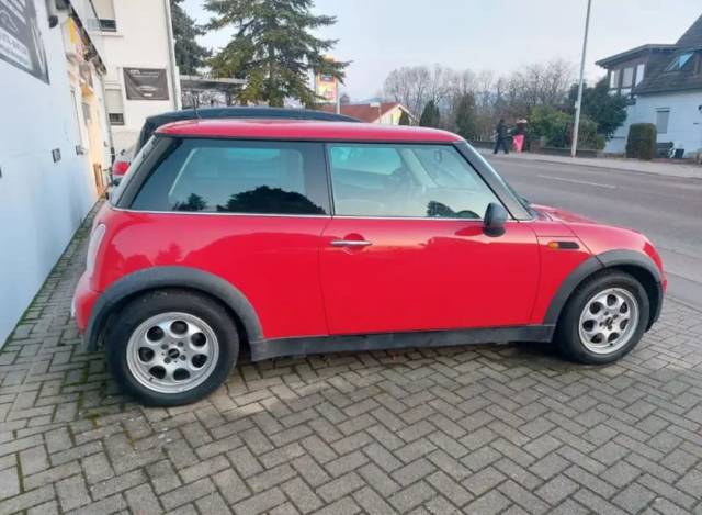 Mini Cooper — 8/10