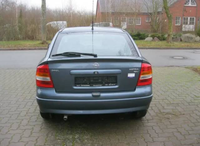Opel Astra  1.2 Comfort — 9/9