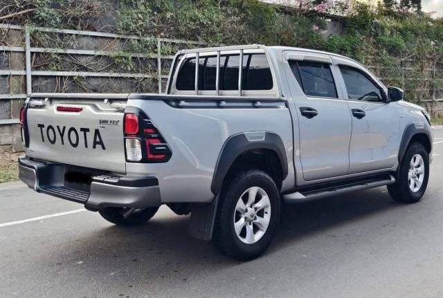 Toyota Hilux REVO D4D — 5/8