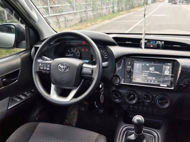 Toyota Hilux REVO D4D — 2/8