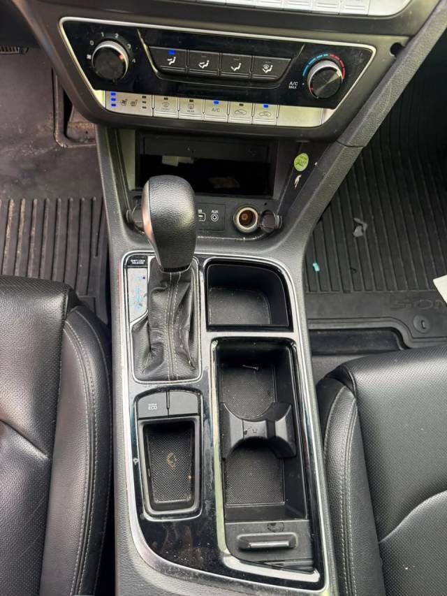 Hyundai Sonata — 6/10