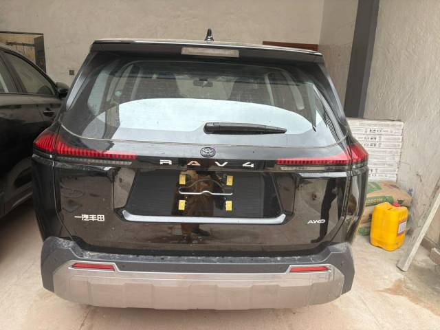 Toyota RAV4 — 4/4