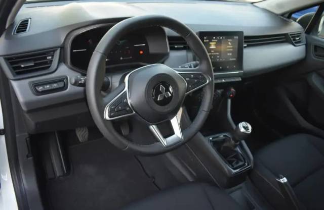 Mitsubishi Colt — 5/10