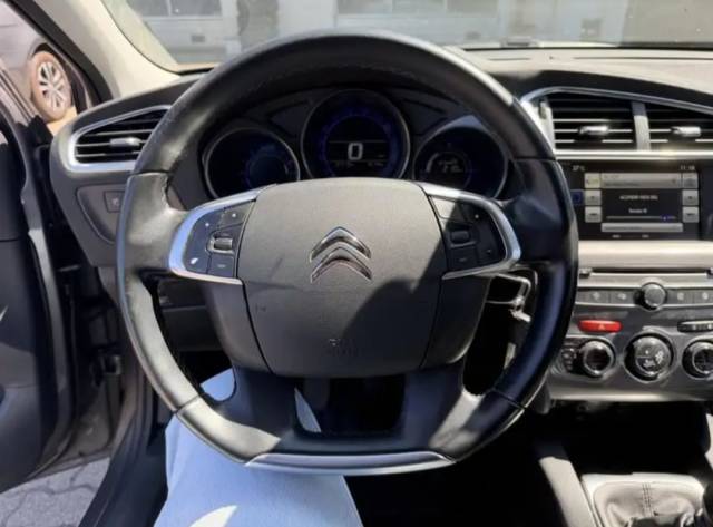 Citroën C4 — 2/10