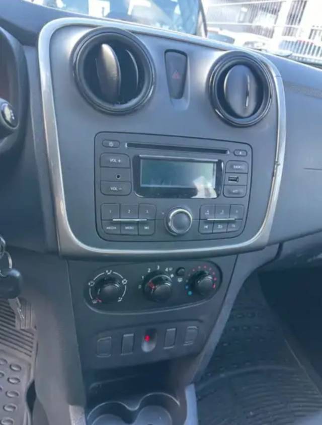 Dacia Sandero — 4/9