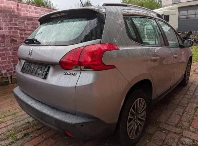 Peugeot 2008 — 7/9