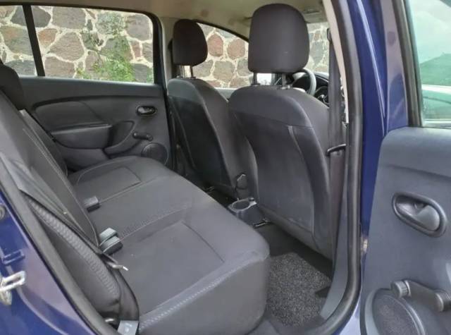Dacia Sandero — 4/10