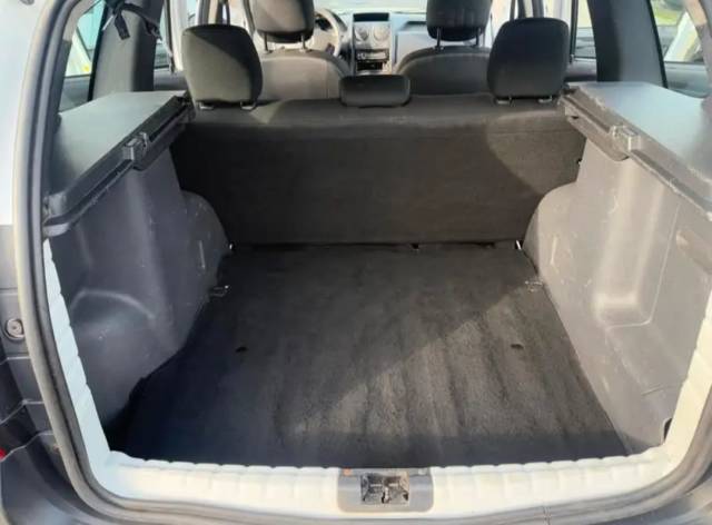 Dacia Duster 1.6 SCe — 8/9