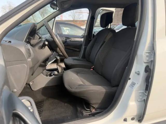 Dacia Duster 1.6 SCe — 4/9