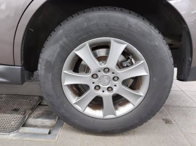 Mitsubishi Outlander  2.0 MIVEC  — 7/10