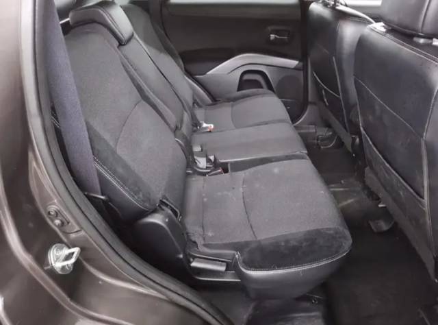 Mitsubishi Outlander  2.0 MIVEC  — 6/10