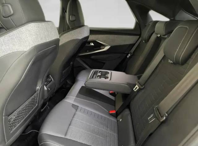 Peugeot 3008 — 4/10