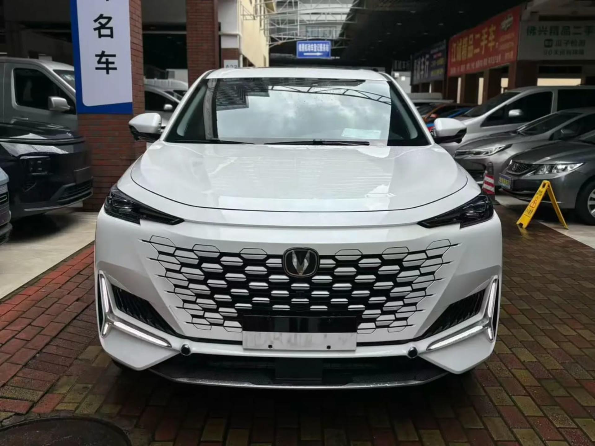 CHANGAN  UNI-K