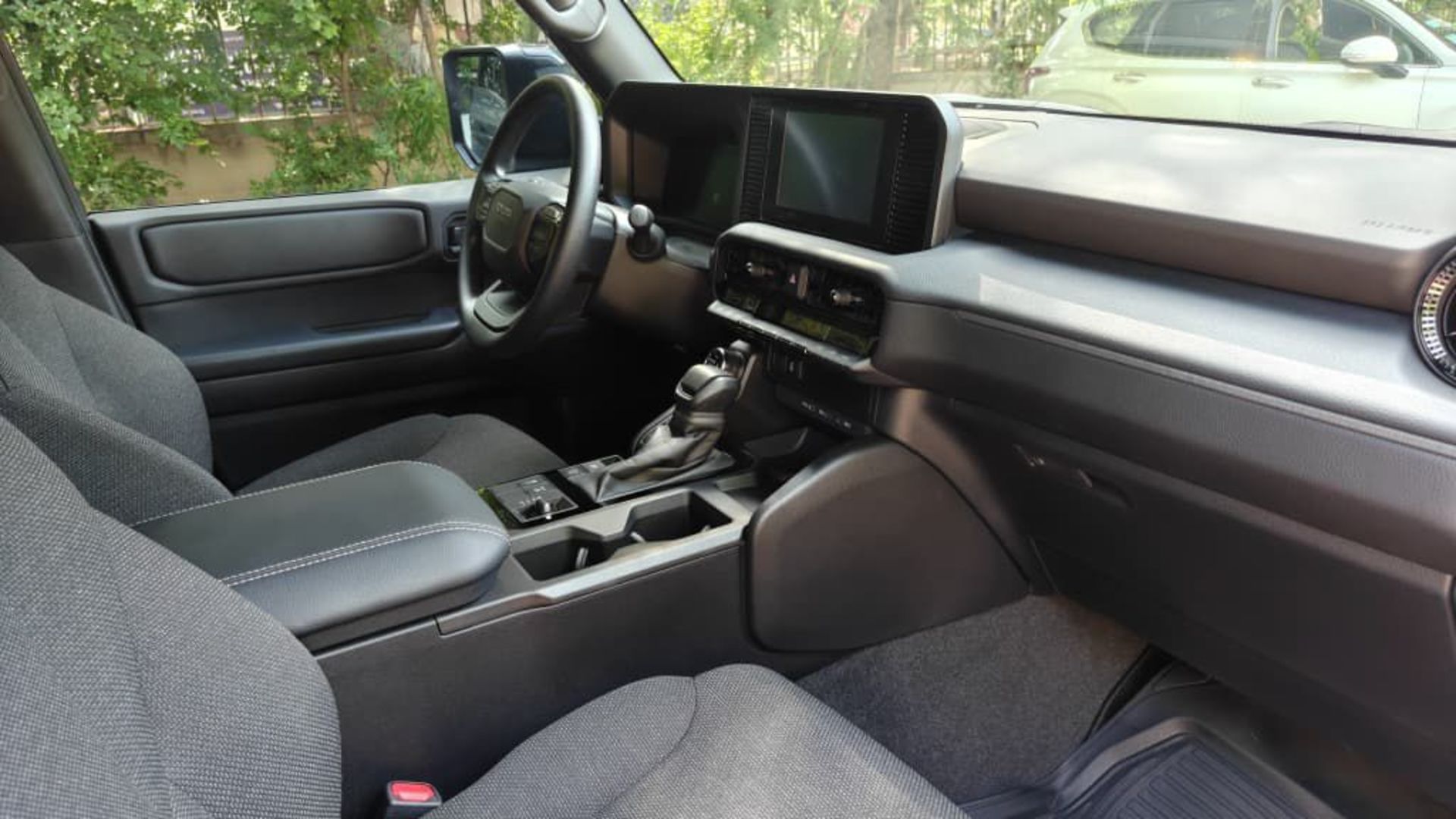 Toyota Land Cruiser PRADO - 2