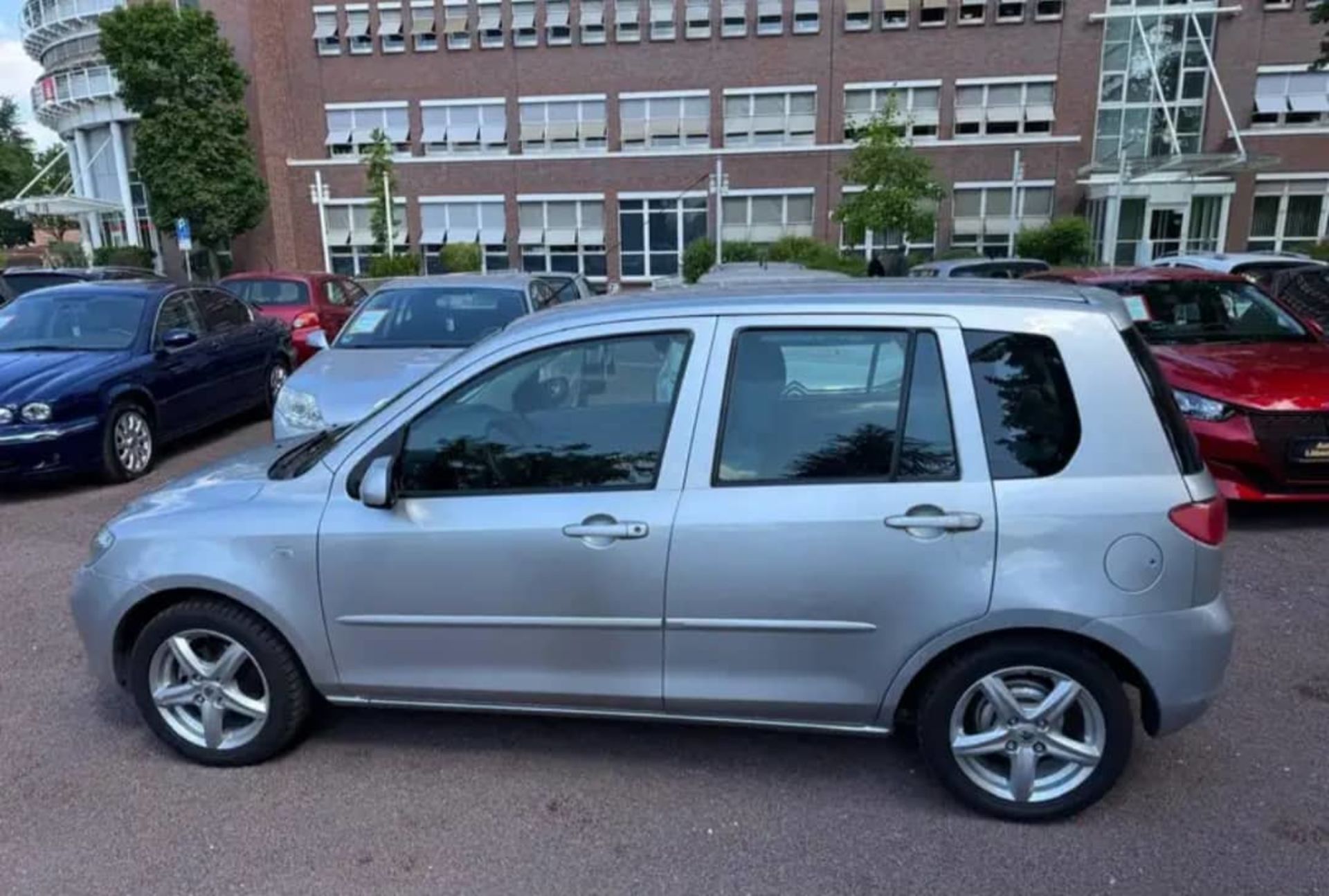 Mazda Mazda2 - 8