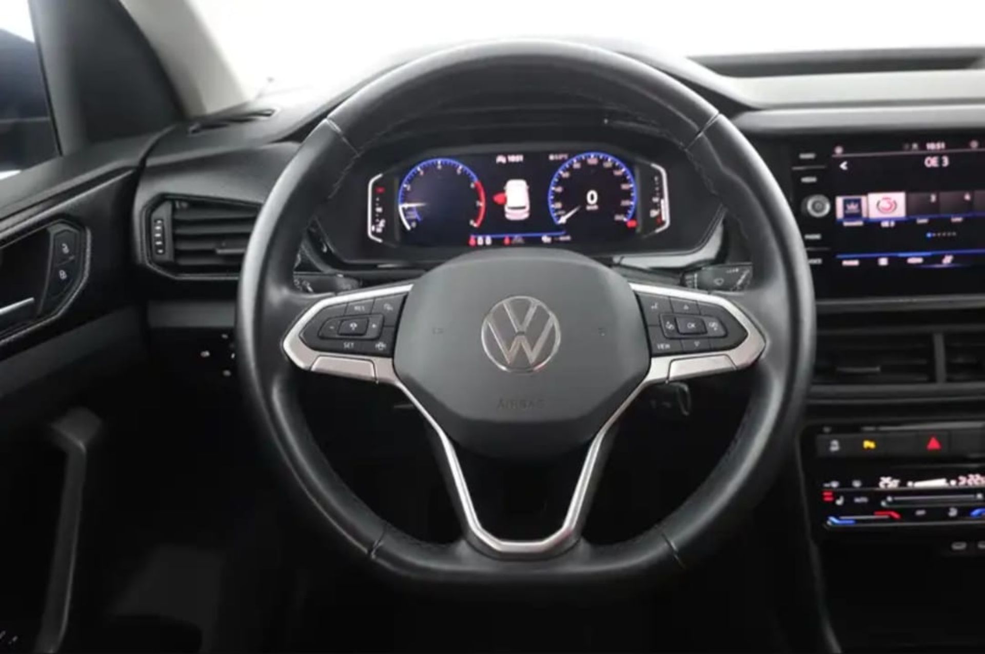 Volkswagen T-Cross - 2