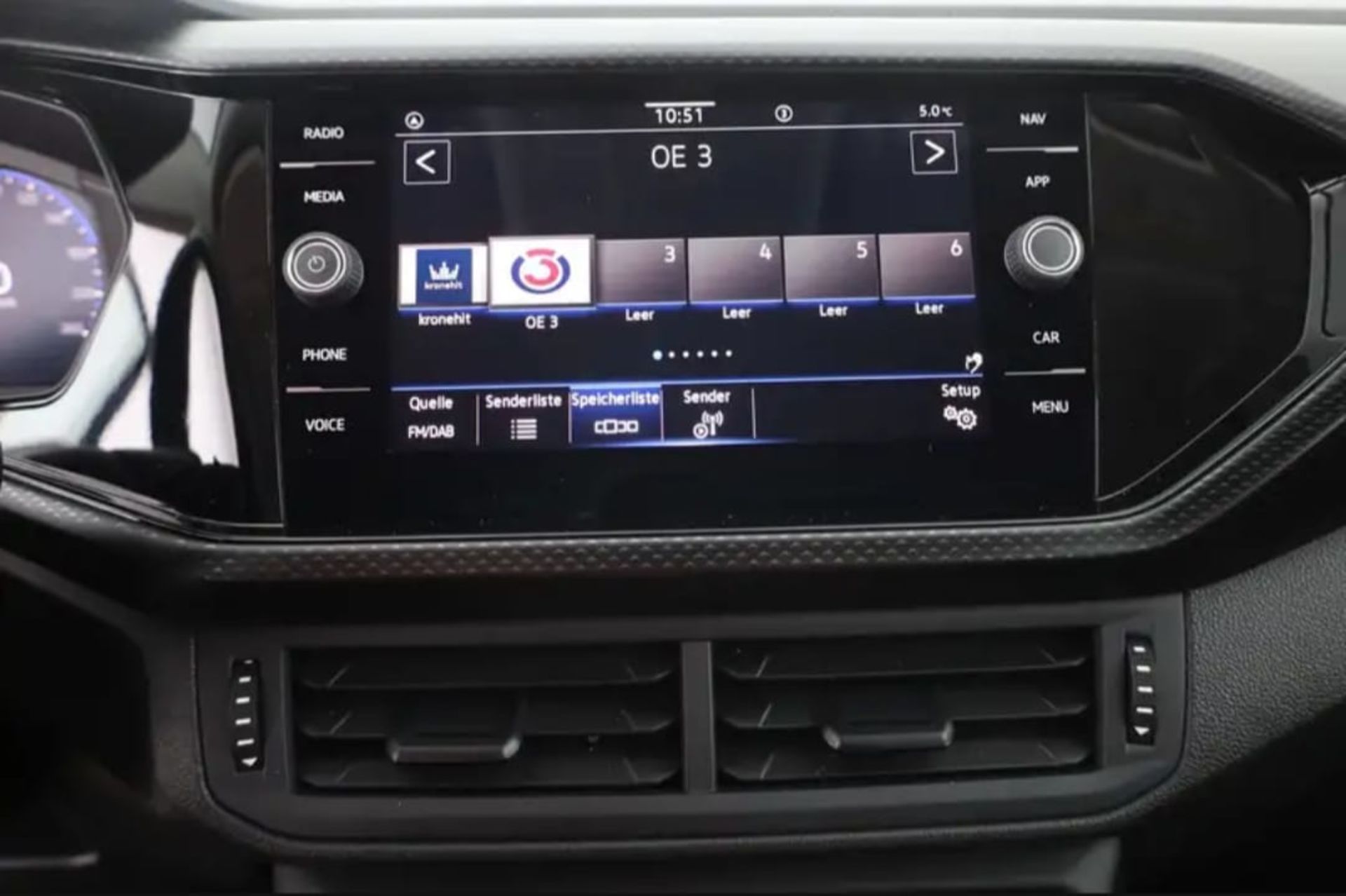 Volkswagen T-Cross - 3