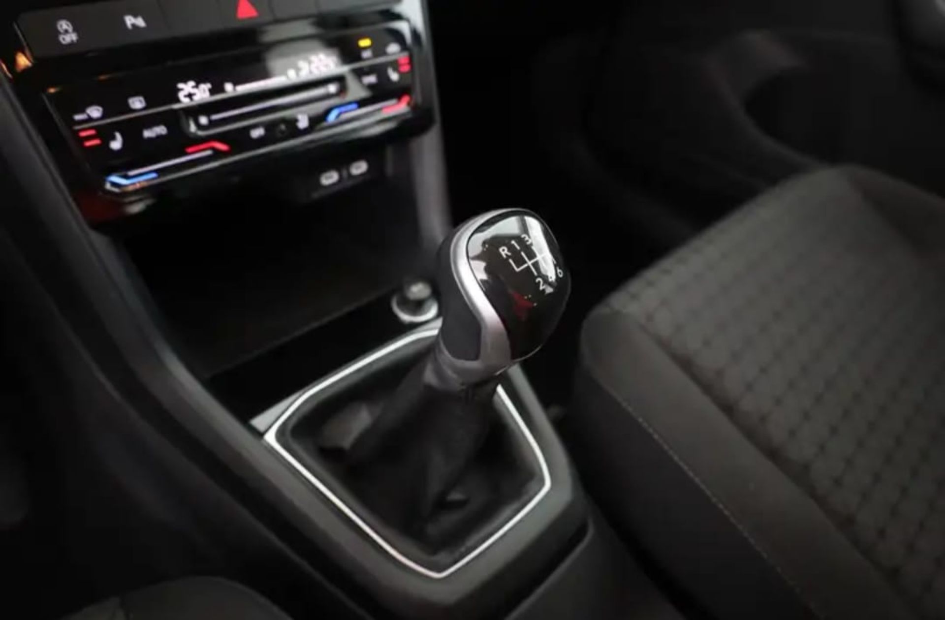 Volkswagen T-Cross - 4