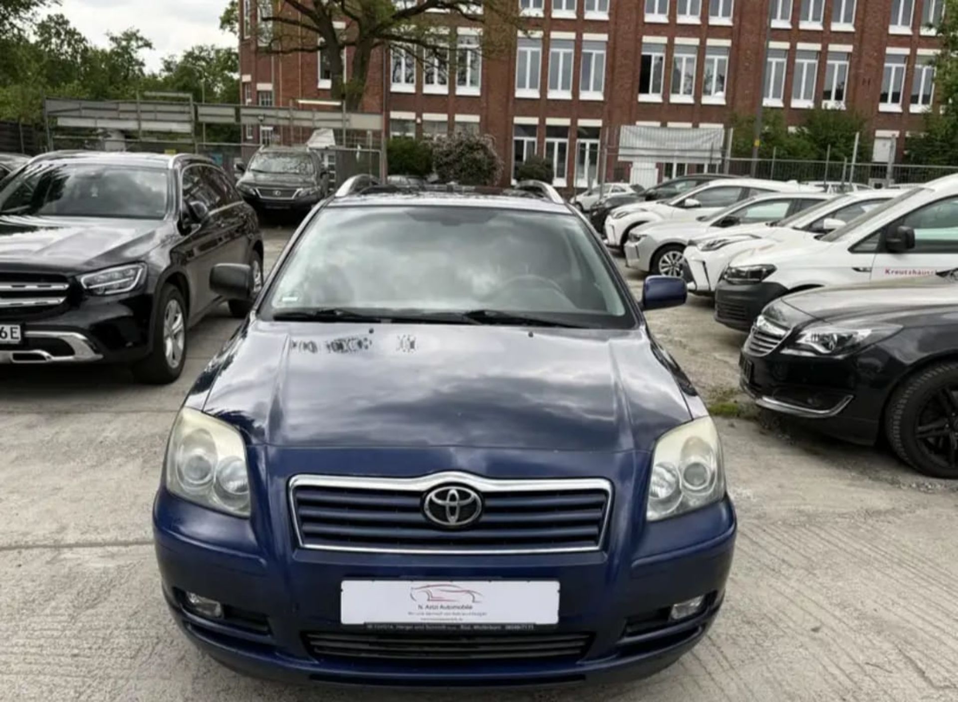 Toyota Avensis - 1