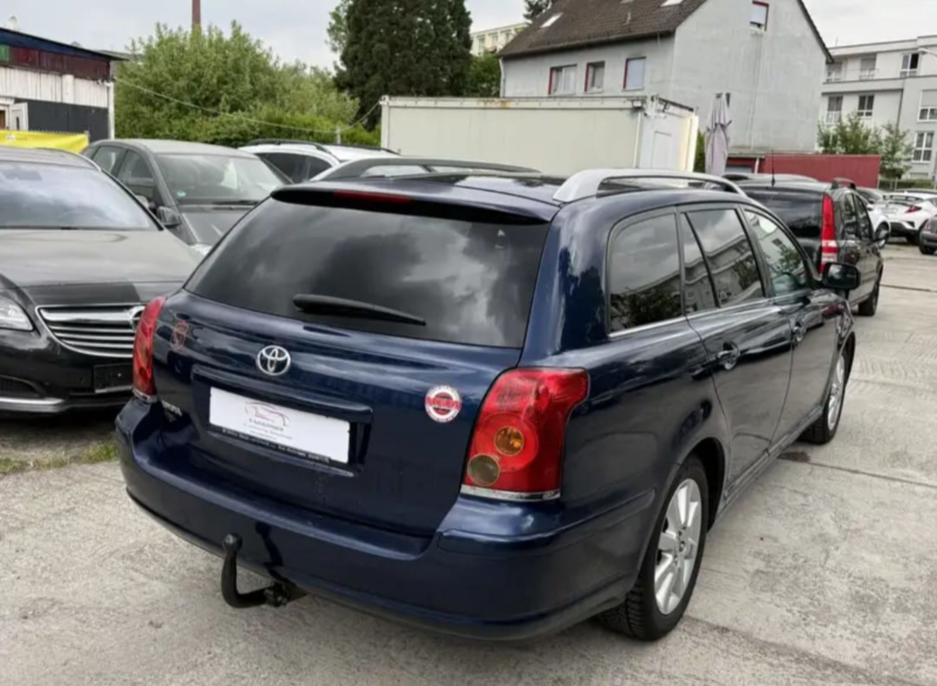 Toyota Avensis - 8