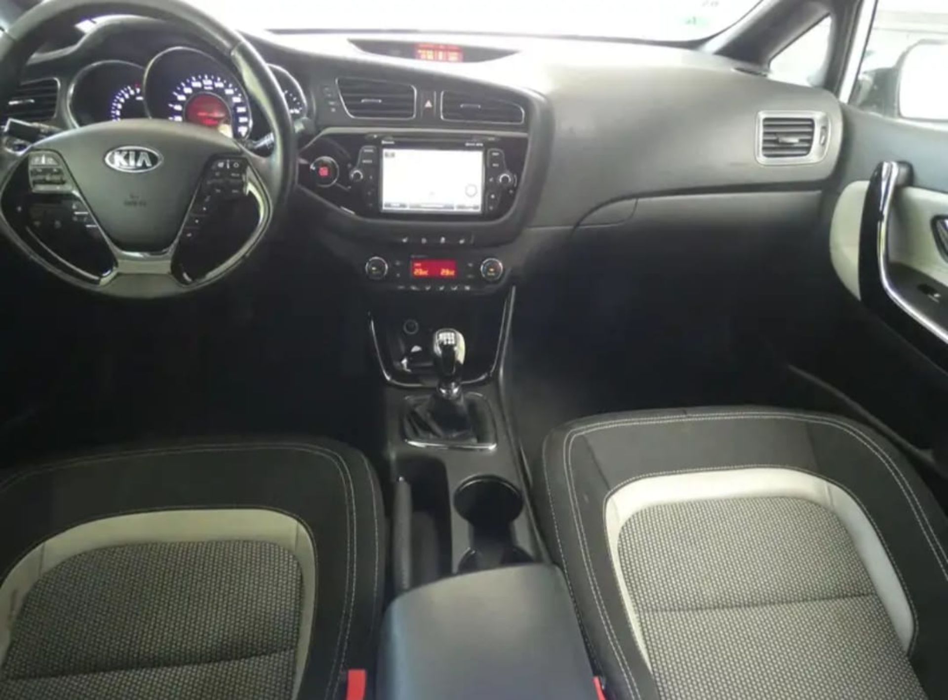 Kia Ceed - 3