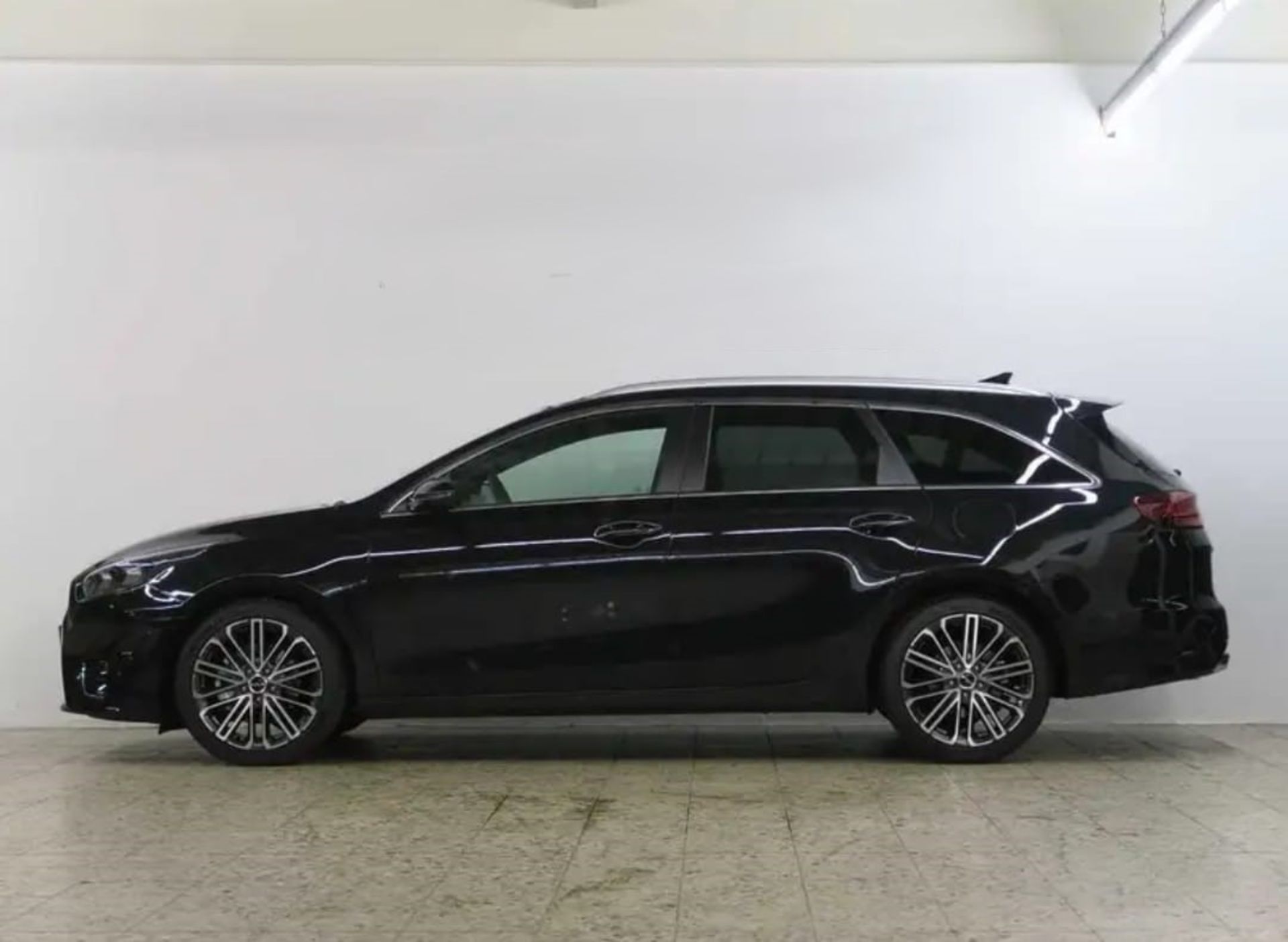 Kia Ceed - 10