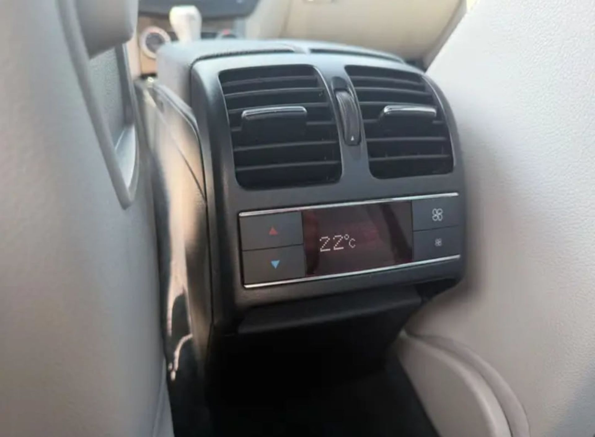 Mercedes-Benz C-Class  C - 200 - 8
