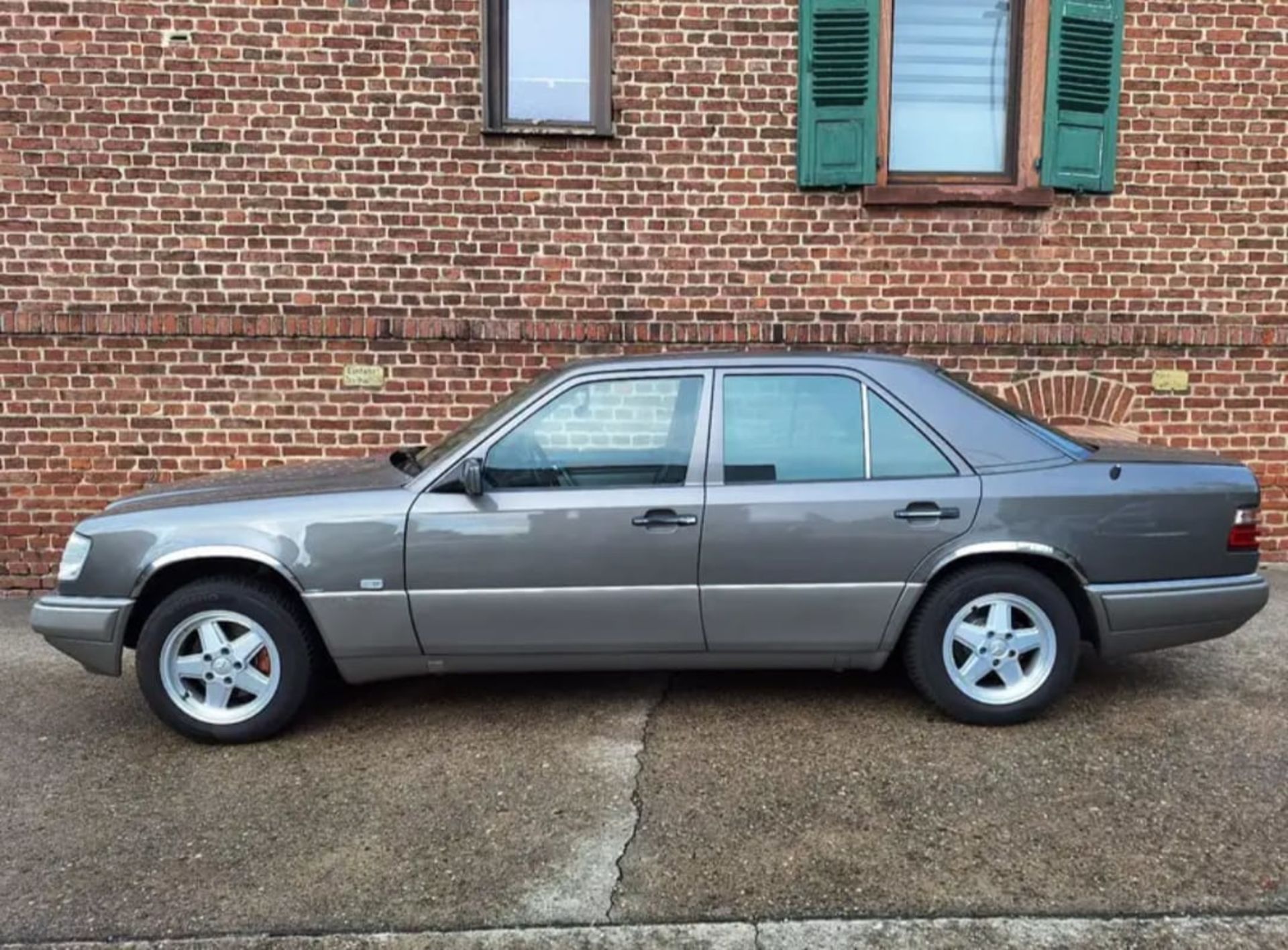 Mercedes-Benz E-Class - 8