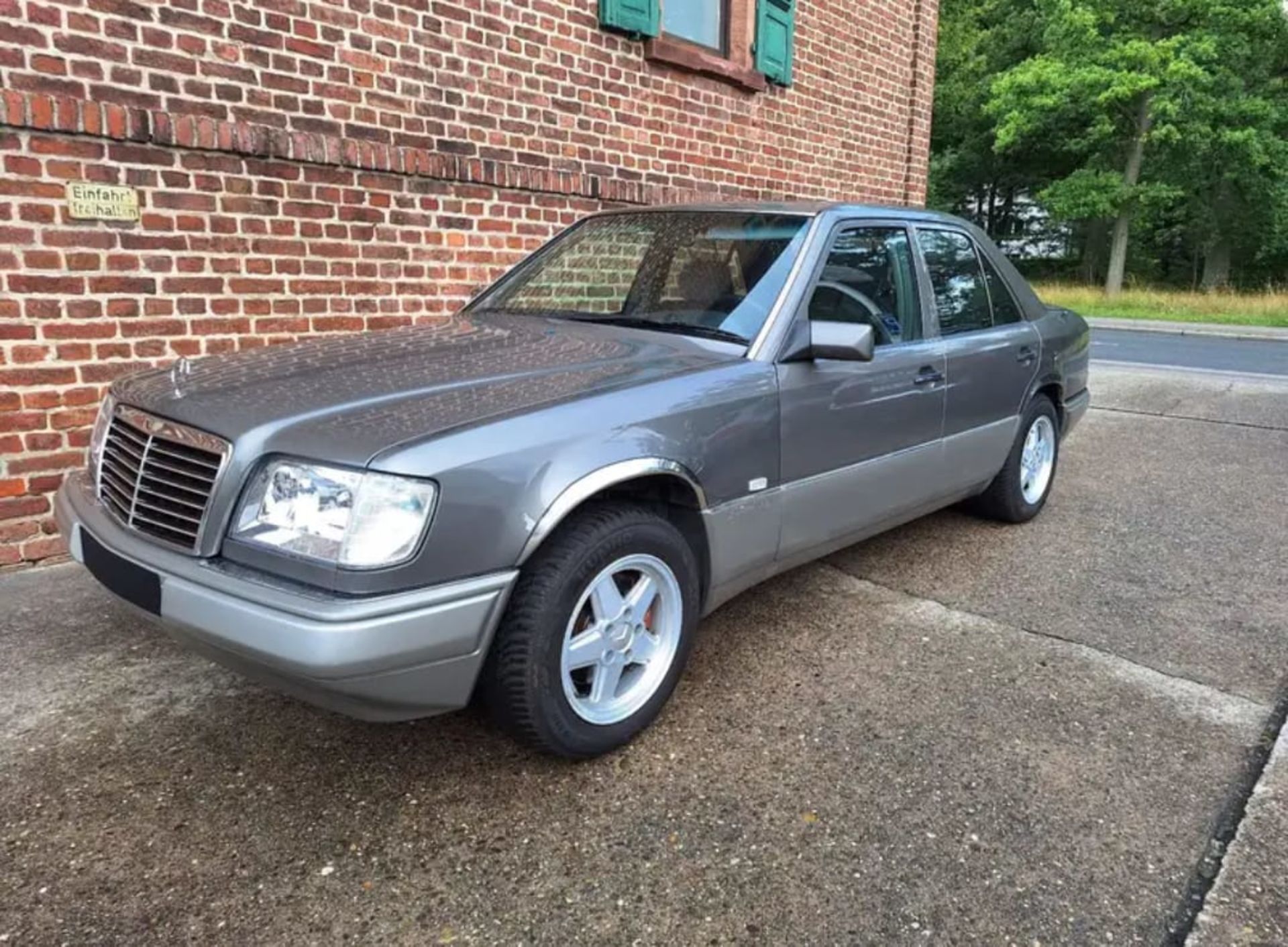 Mercedes-Benz E-Class - 9